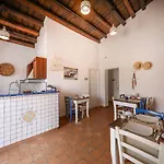 Agrodolce Bed & Breakfast 4*